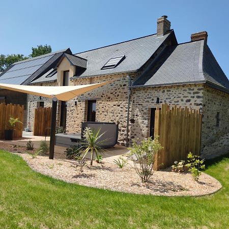 La Douce Halte - Gites Avec Spa Ou Sauna Saint-Ouen-Des-Toits Eksteriør billede