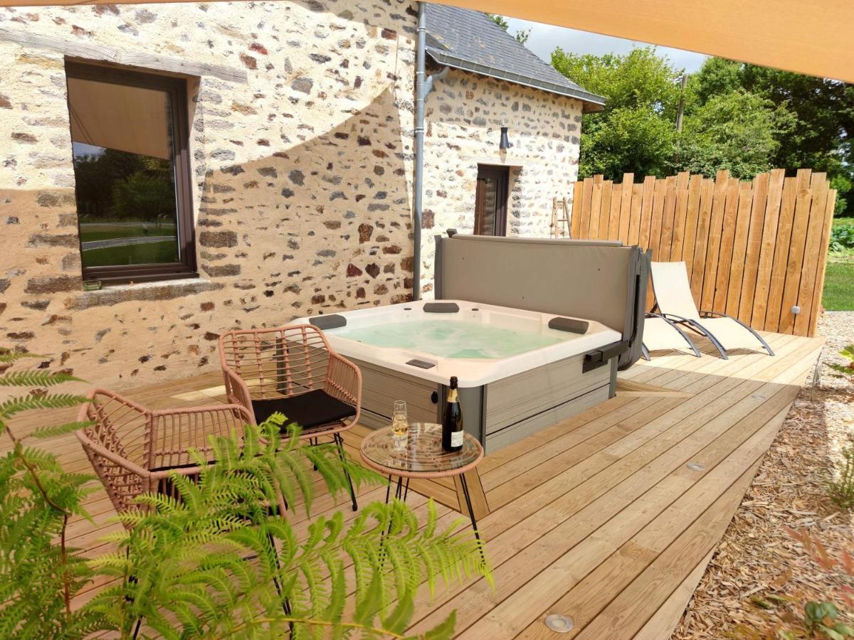 La Douce Halte - Gites Avec Spa Ou Sauna Saint-Ouen-Des-Toits Eksteriør billede