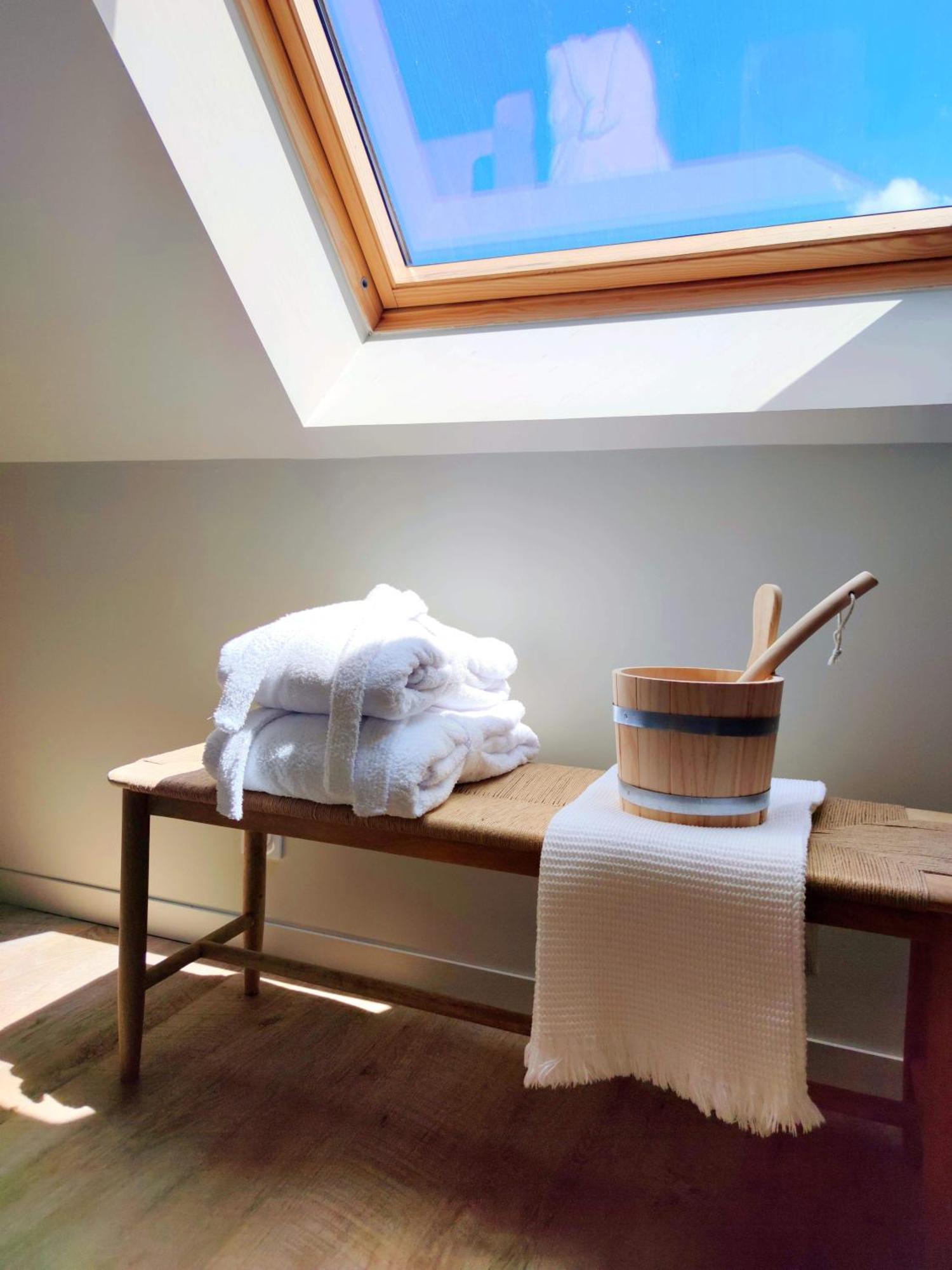 La Douce Halte - Gites Avec Spa Ou Sauna Saint-Ouen-Des-Toits Eksteriør billede